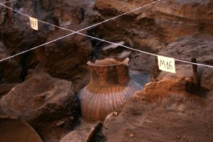 Ermenistan'daki Areni-1 mağarası en eski şarap işliği