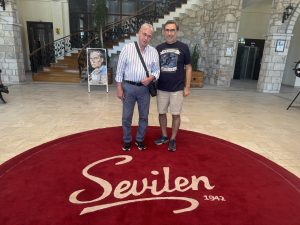 Sevilen Şarapları Üçüncü Kuşak Temsilcisi Murat Güner'le Birlikte